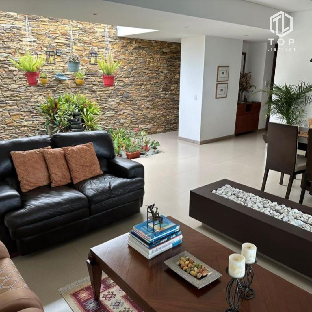 Cozy and private property for sale. (in Santa Helena - Medellín)