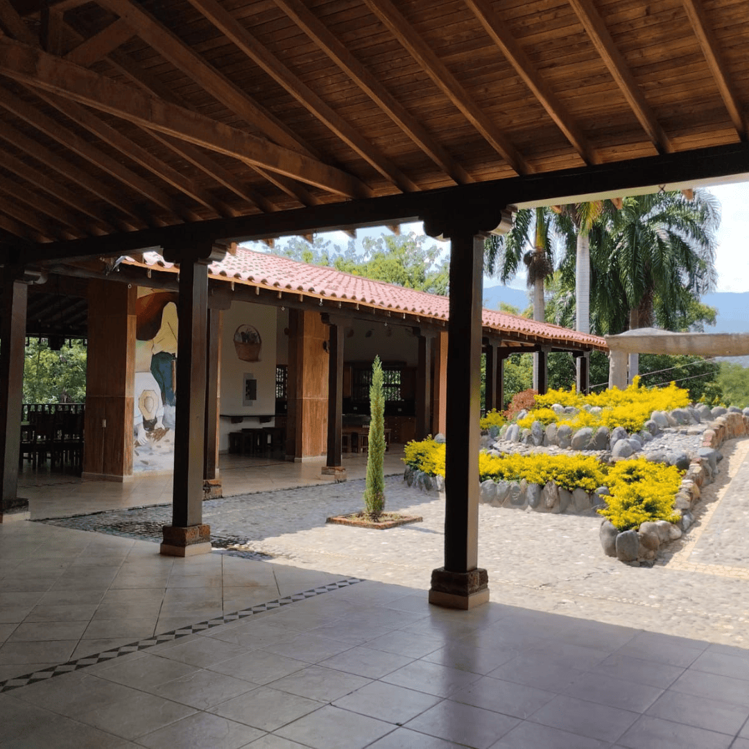 Beautiful country house located in (Santa fe de Antioquia)