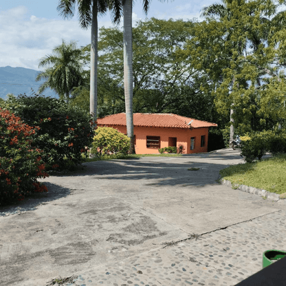 Beautiful country house located in (Santa fe de Antioquia)