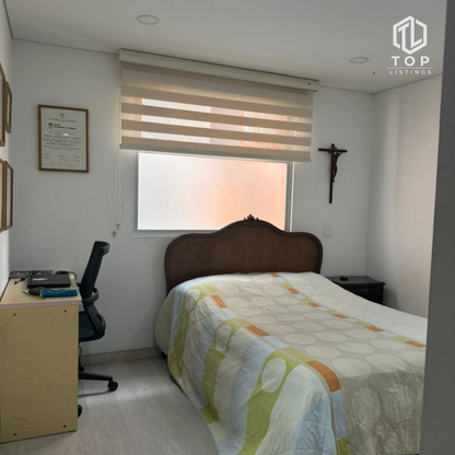 Open and illuminated apartment for sale (in El Escobero - Envigado)