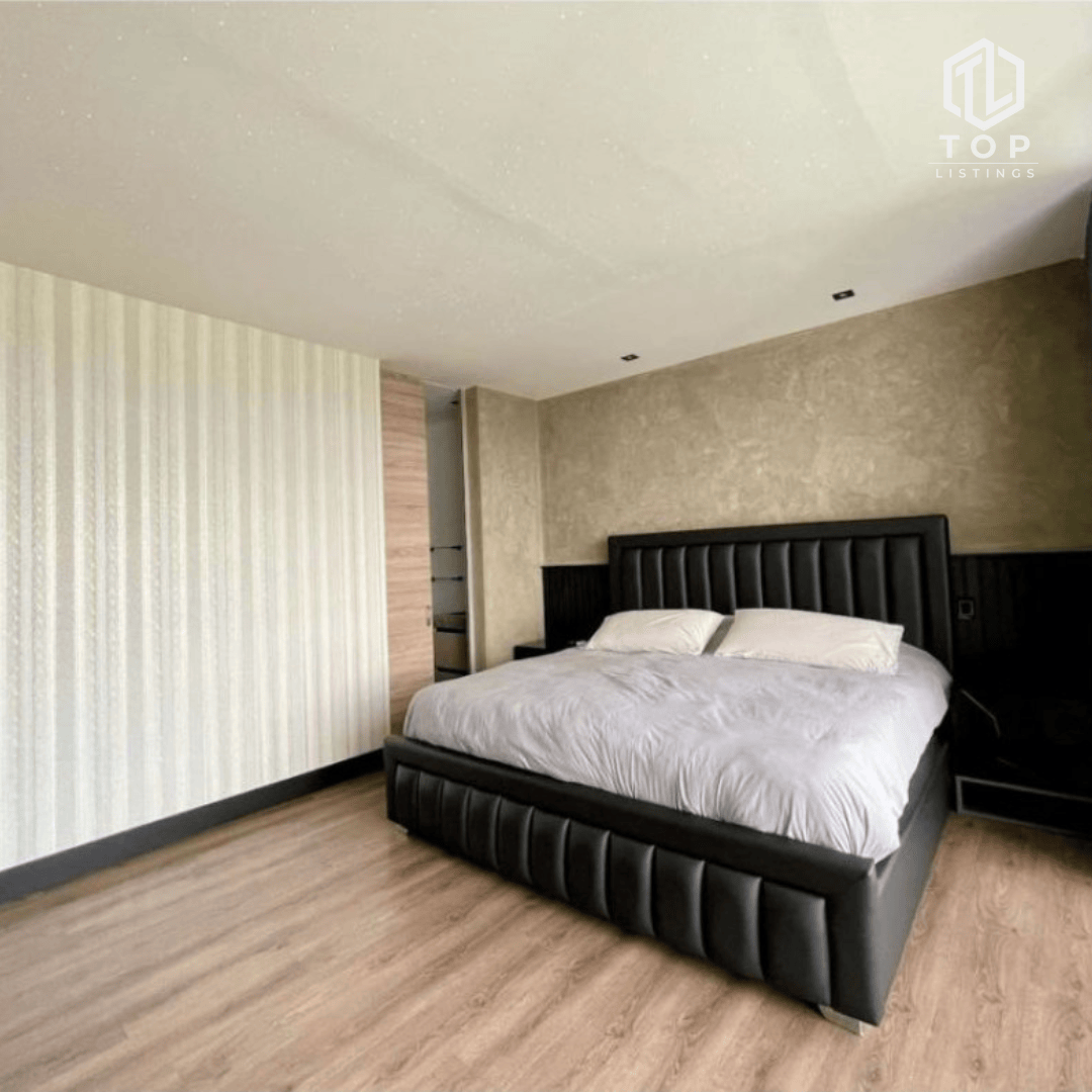 Dumplex apartment for sale located (in San Lucas, El Poblado)