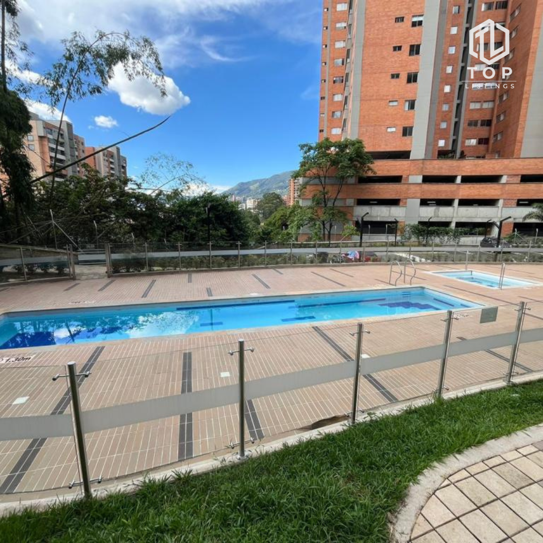 Cozy and comfortable apartment for sale (in Loma de las Brujas - Envigado)