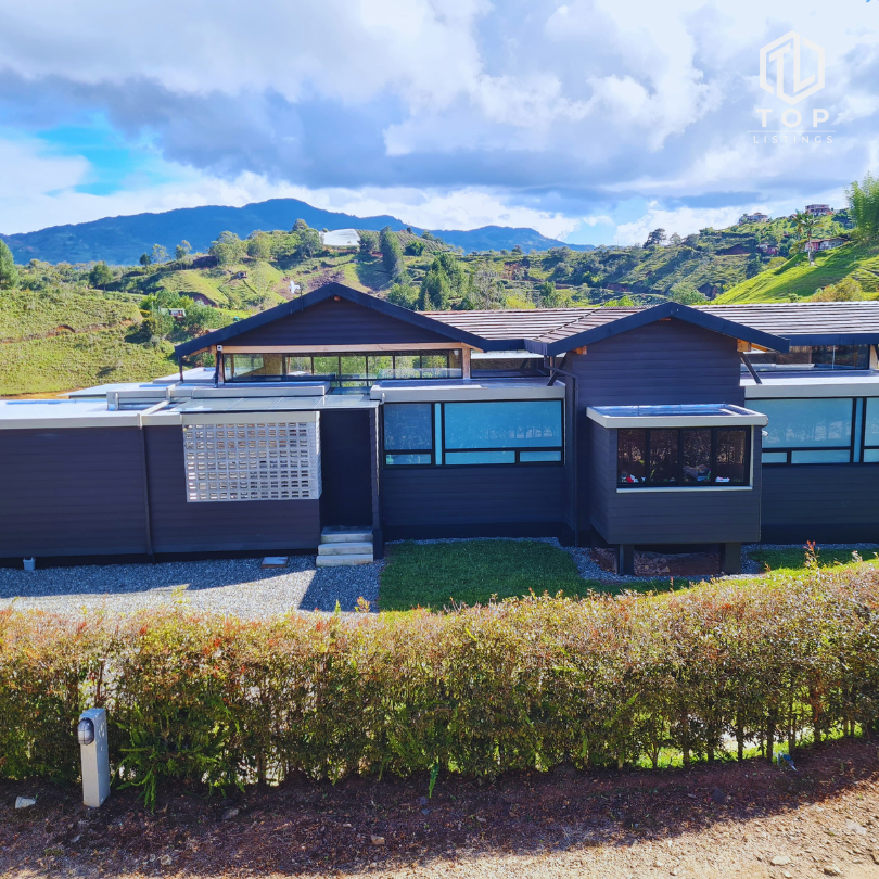 Beautiful and modern house in El Peñol (Guatapé)