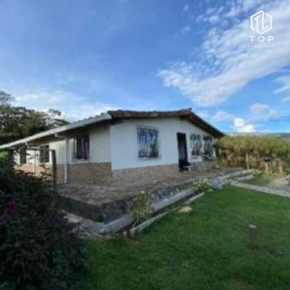 Cozy and private property for sale. (in Santa Helena - Medellín)