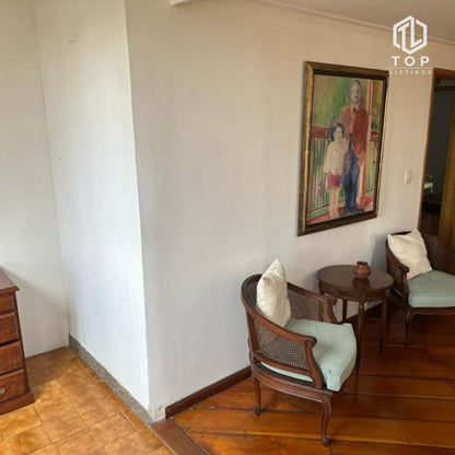 Vintage comfortable apartment for sale. (in Los Balsos - El Poblado)