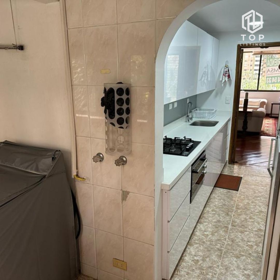 Vintage comfortable apartment for sale. (in Los Balsos - El Poblado)